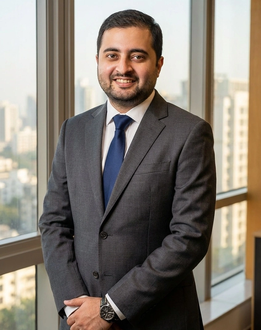 Aditya Sarin teaching with international classroom experience